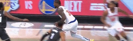 彩经网官网app下载-裁判报告认定兰德尔走步 尼克斯前锋成走步大王